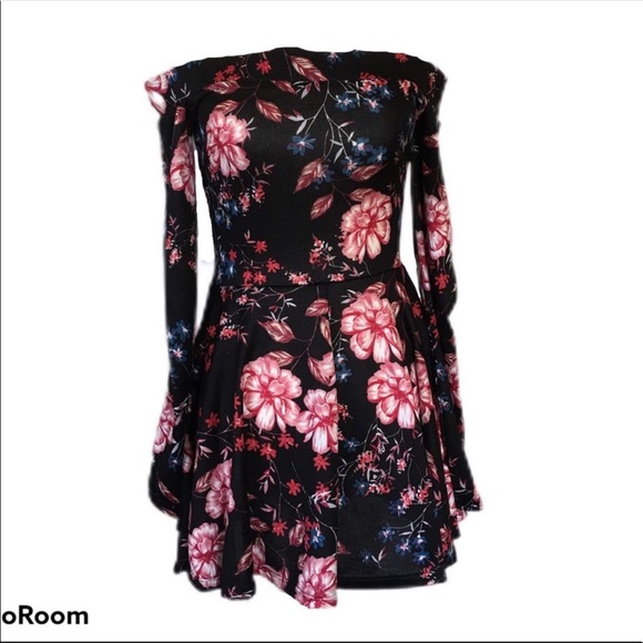 Hello Miss Off-The-Shoulder Long Sleeve Romper - Picture 4 of 6